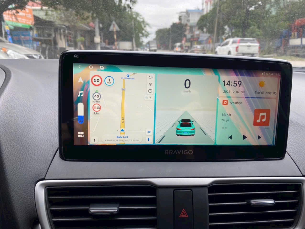 màn hình trên xe mazda 3